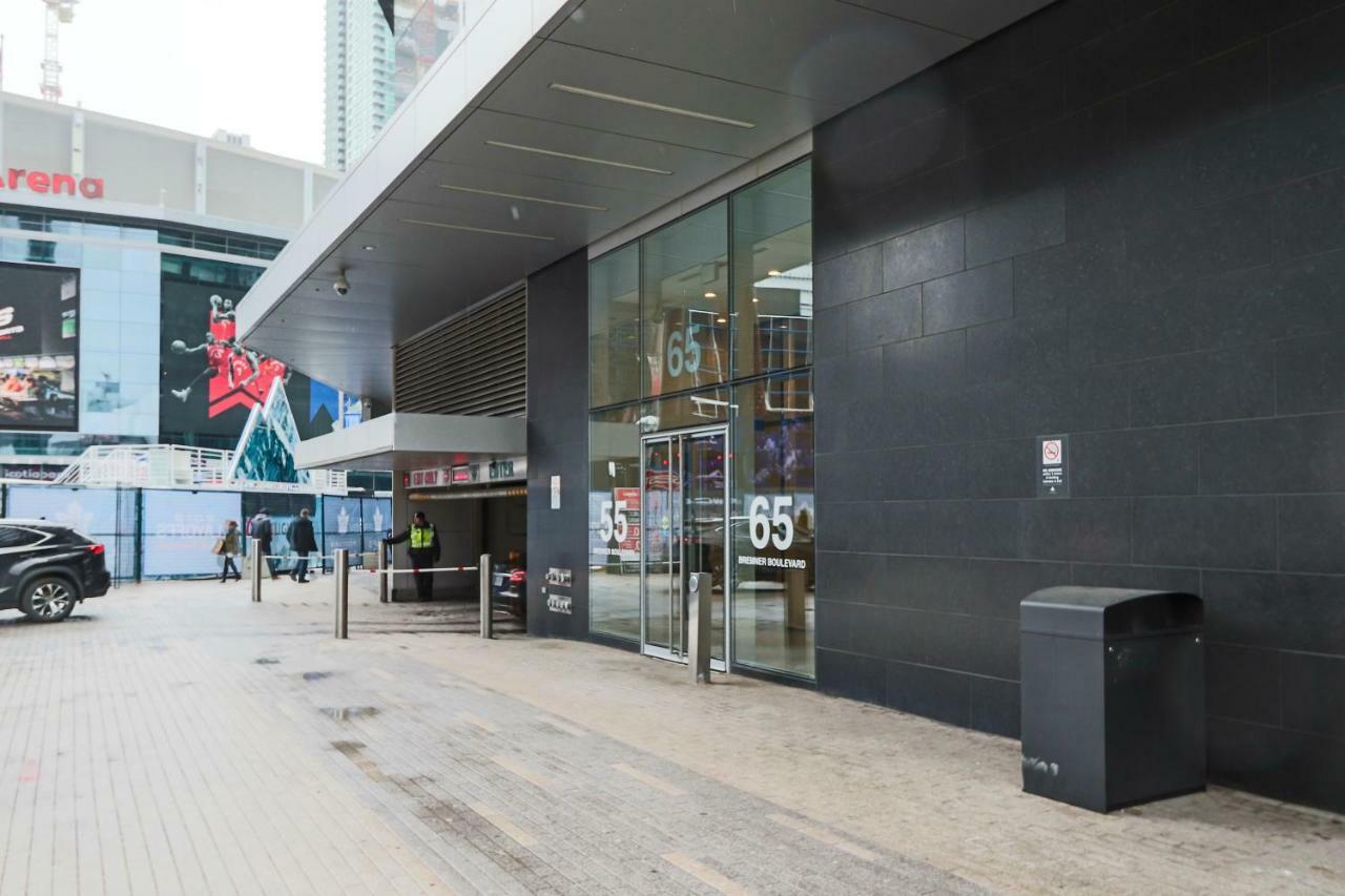 Micasa Suites - Stylish Condo In Maple Leaf Square Торонто Екстериор снимка
