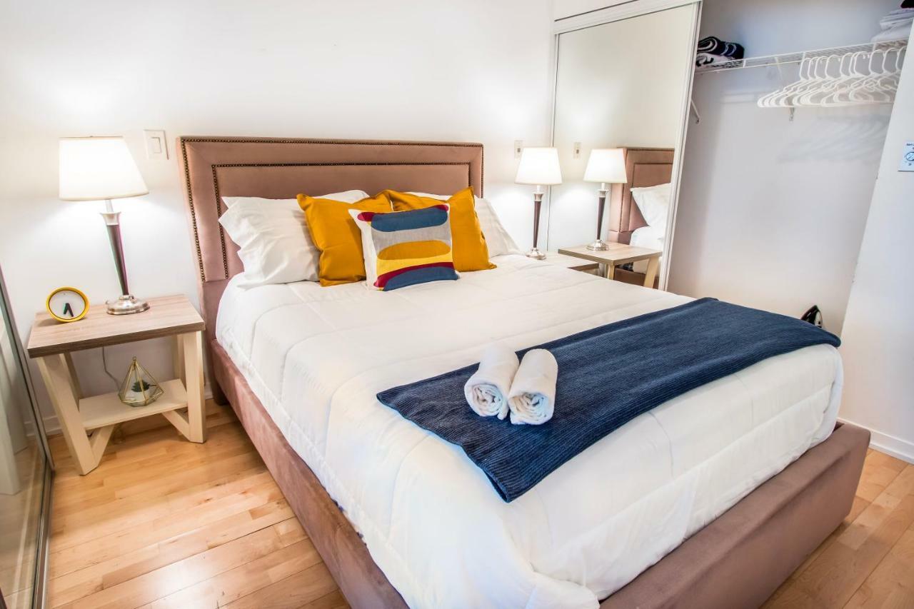 Micasa Suites - Stylish Condo In Maple Leaf Square Торонто Екстериор снимка